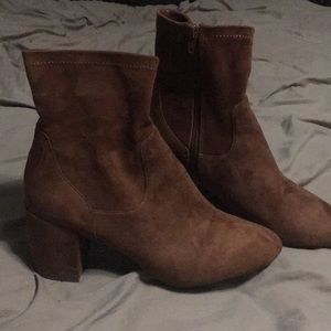 Suede boots